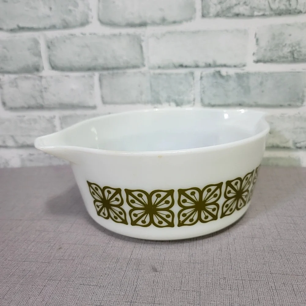 Pyrex 475-B Verde Olive Green Floral‎ 2.5 Qt Cinderella Casserole Dish Bowl USA
